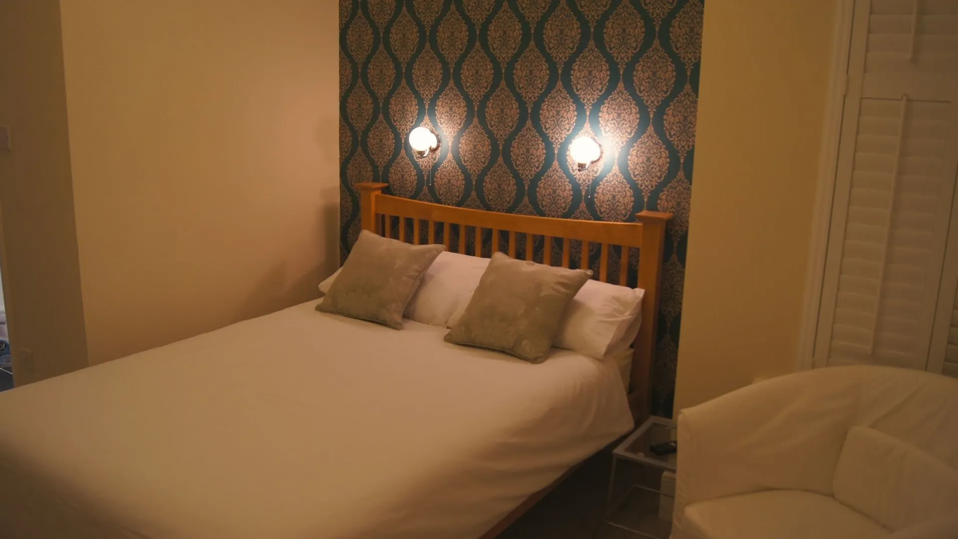 Hotel 50 Bournemouth Bed & Breakfast